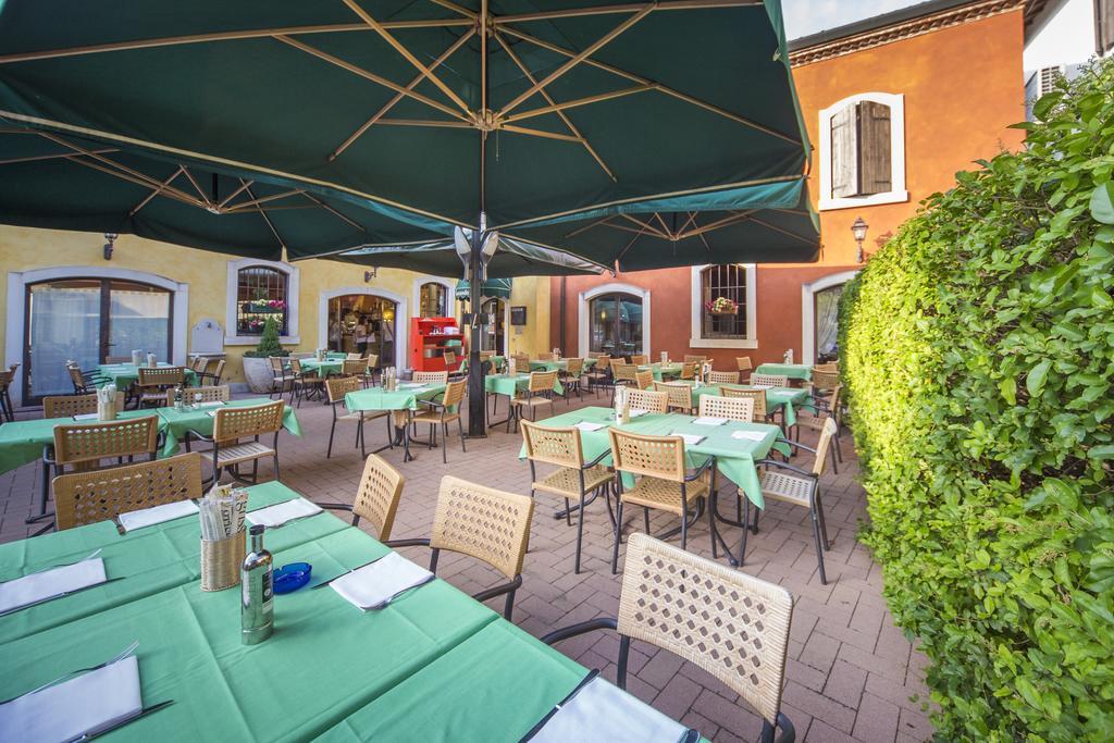 Hotel Antichi Cortili Dossobuono Exteriör bild