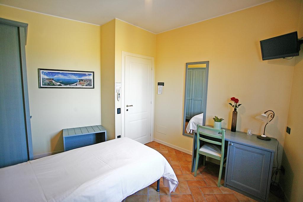 Hotel Antichi Cortili Dossobuono Exteriör bild