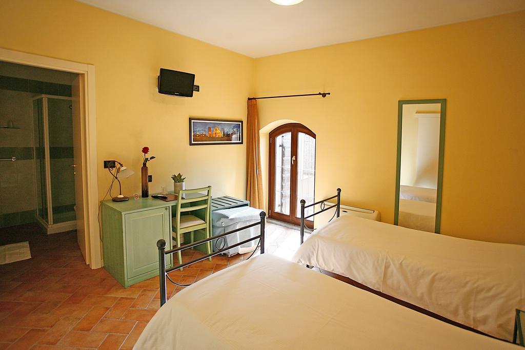 Hotel Antichi Cortili Dossobuono Exteriör bild
